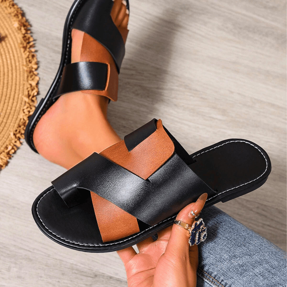 Eveline Leather Slide Sandals